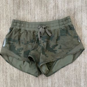 Lululemon Hotty hot shorts